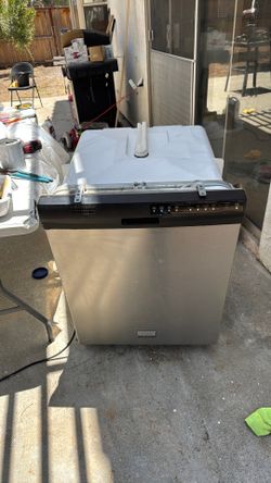 Dish washer -Frigidaire  Gallery