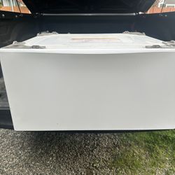 Washer Or Dryer for Pedestal 