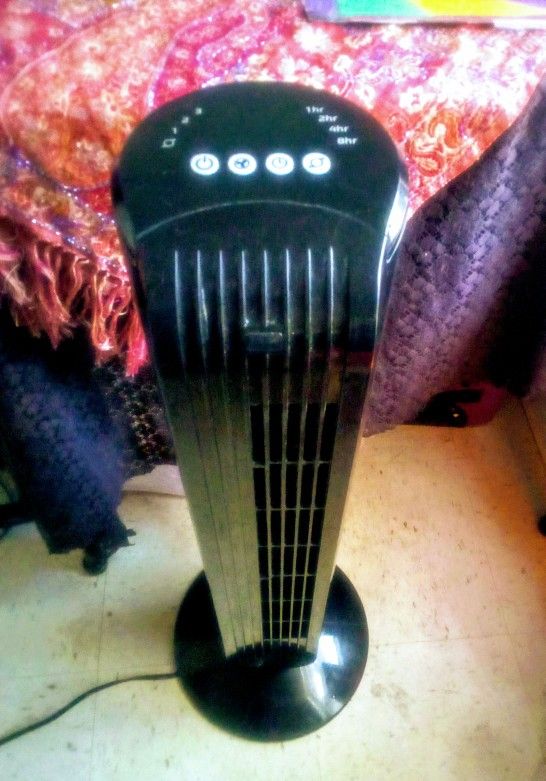 Lasko Oscillating Tower Fan Model T32200