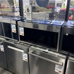 😍 Frigidaire - Gallery 1.9 Cu. Ft. Over-The-Range Microwave with Sensor Cooking - Stainless Steel😍