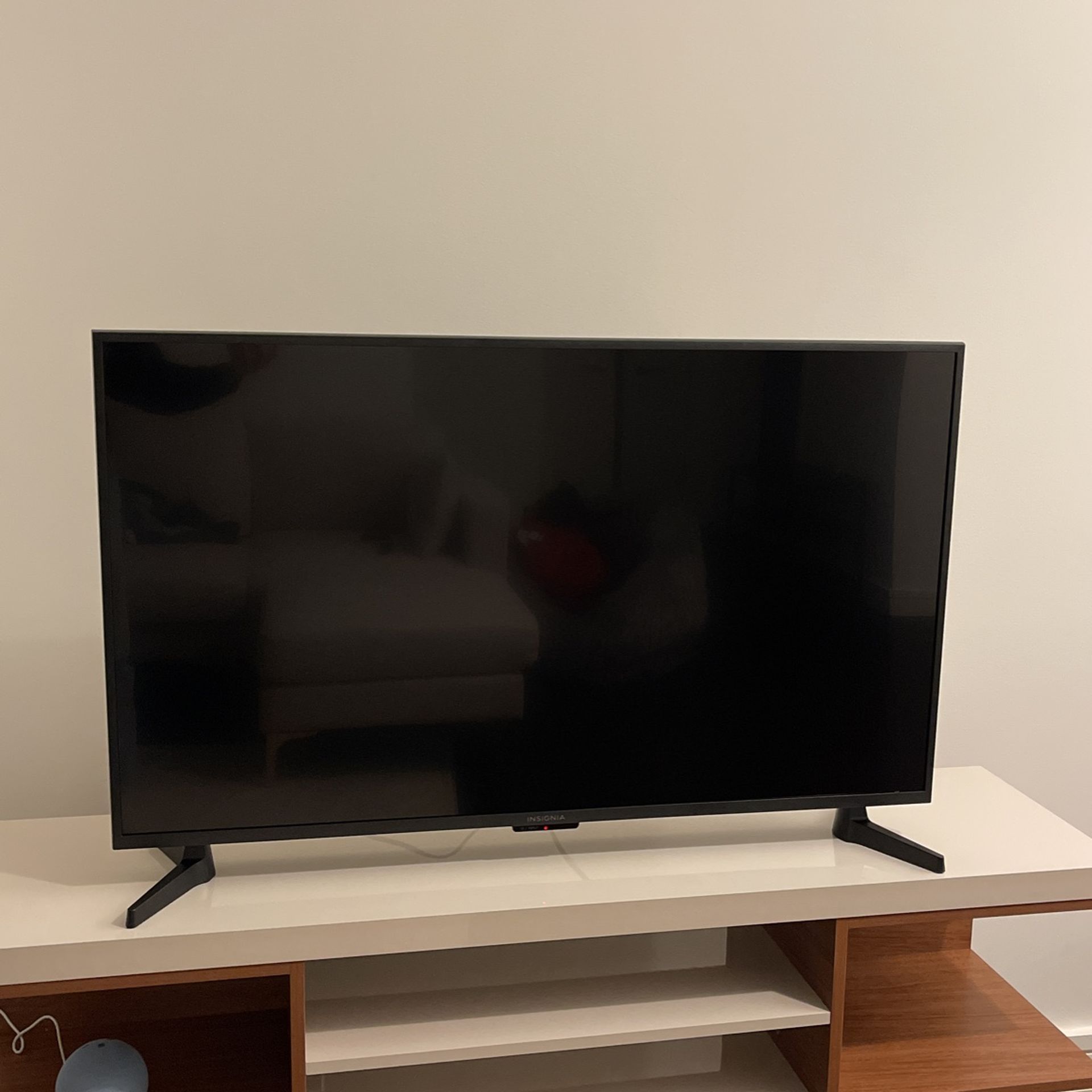 Insignia™ 43 Class F30 Series LED 4K UHD Smart Fire TV, 50 OFF