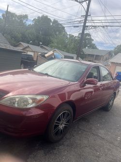 Tollota Camry