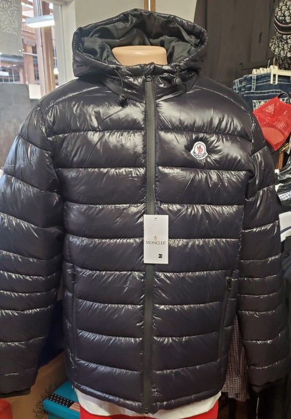 Moncler Puff Coat With Hood And Pocket On Sleeve