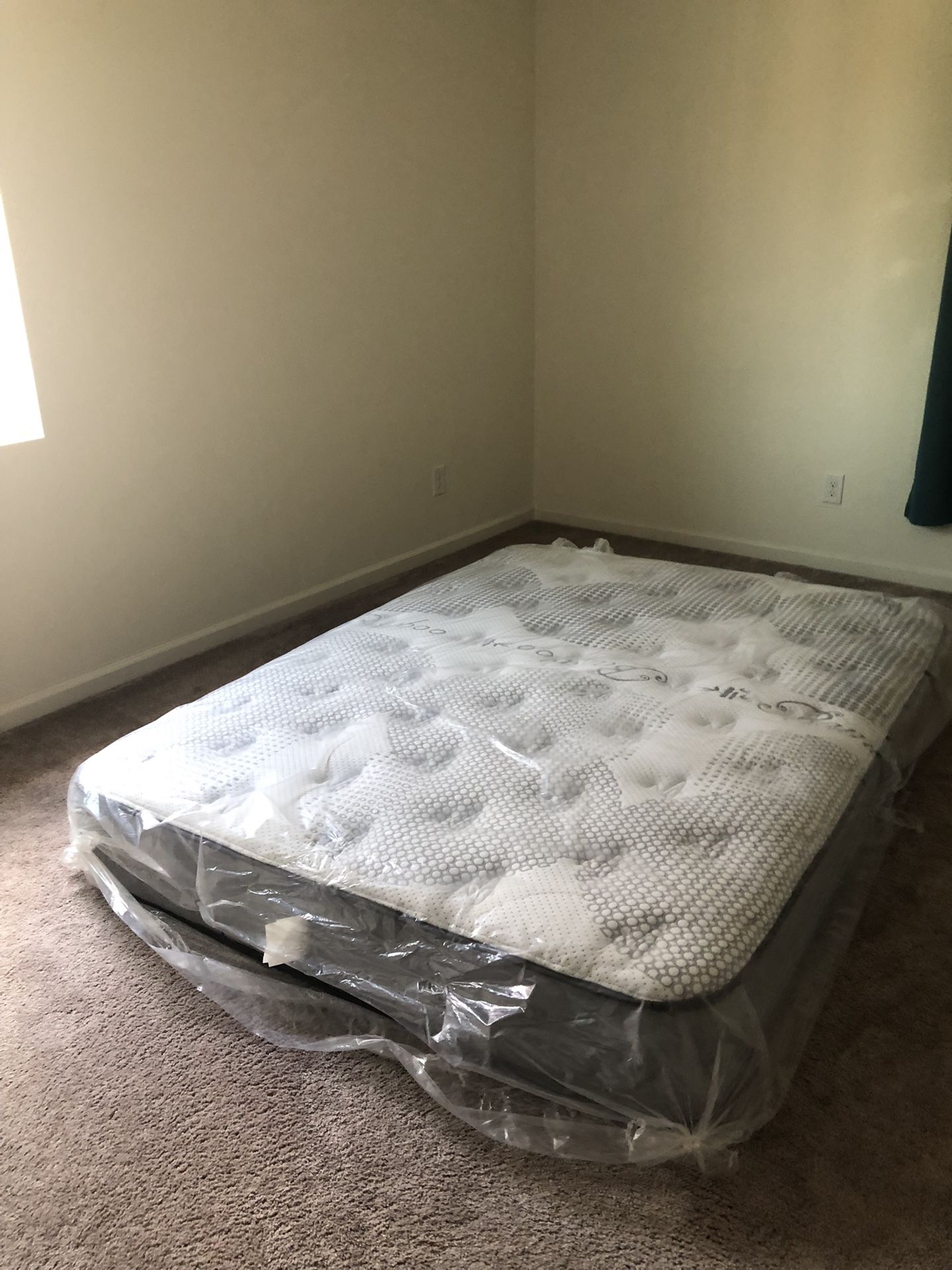 Queen Mattress And Boxspring