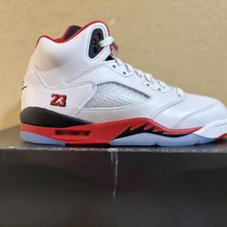 Jordan 5 “Fire Red”