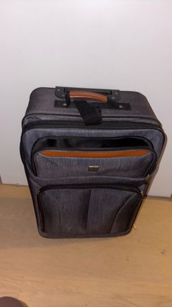 Gray Soft-Shell Rolling Luggage Suitcase