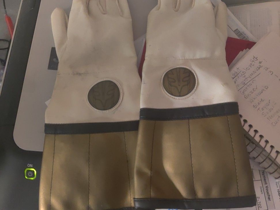 Vintage Bandai White Ranger Gloves Mighty Morphin Power Rangers 1994