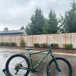 Marin Pine Mountain Bike Large Frame Disc Brake 27.5 wheels Bicycle