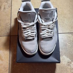 Jordan 4 Retro “Frozen Moments” (womens)
