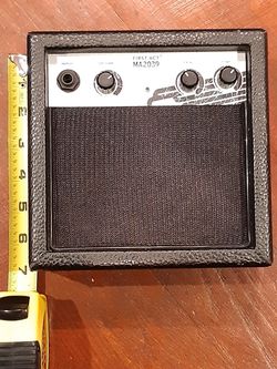 First Act MA2039 portable guitar amplifier