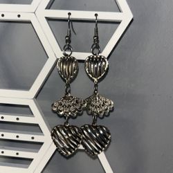 Dangling Heart Earrings