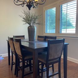 Dining Room/Kitchen Table