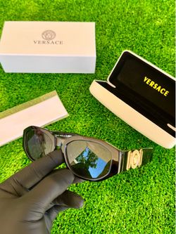 Versace Sung*lasses