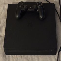 Play Station 4 (Slim)