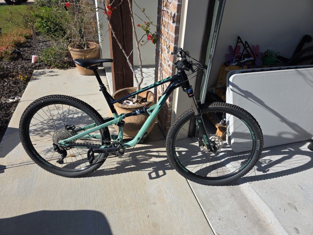 2021 Polygon Siskiu D6 (Size: L- 29inch Wheel) With Upgrades