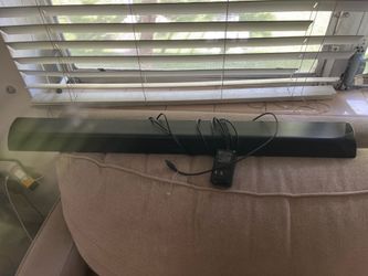 Insignia sound bar and subwoofer with remote