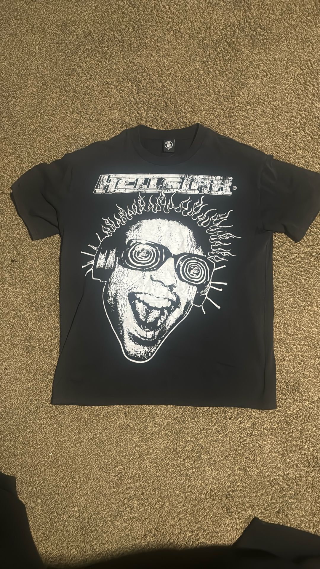 Hellstar Tee Size Large 55$