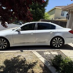 2013 Hyundai Genesis