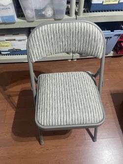 5 Costco Meco Padded Folding Chairs in Excellent Condition