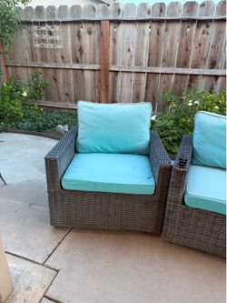 2 Outdoor Wicker Patio Chairs w/ Turquoise Cushions
