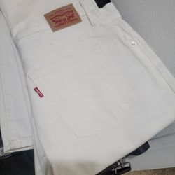 Womans Levis $10