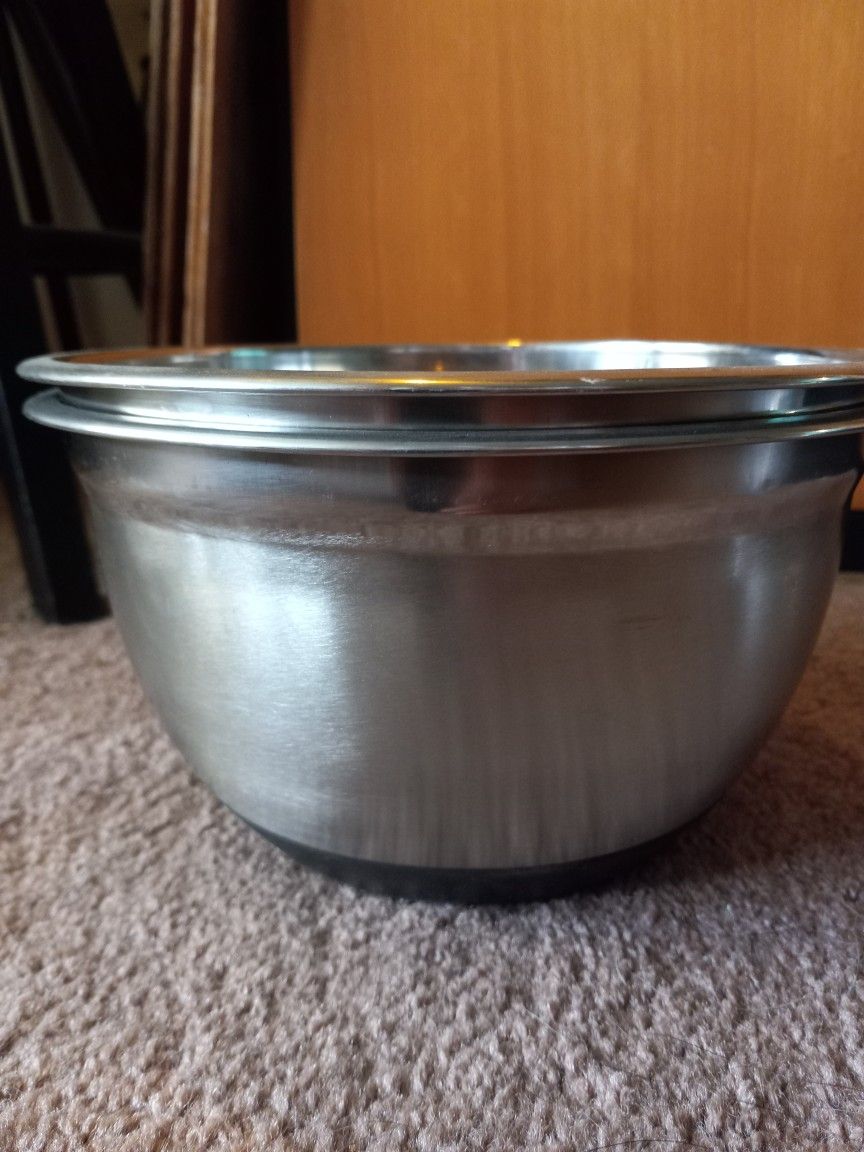 New Stainless Steel Mixing Bowls ×2 10 Each Pic Up Today In Mission Valley