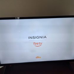 New In Box Smart Fire TV 32 Inch Insignia