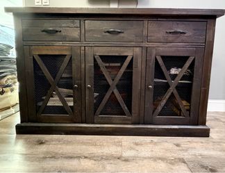 Rustic Dark Wood Table/Sideboard With Chairs