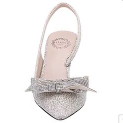 Women’s Shoes size 8