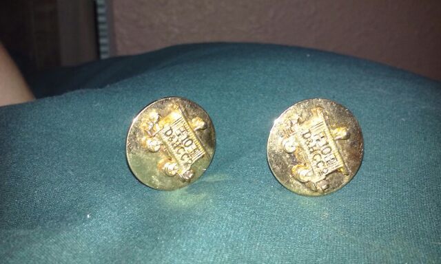 mens cufflinks goldtone train caboose Pat number 2.974.381