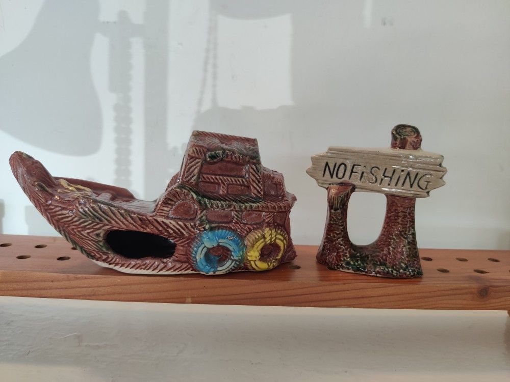 VINTAGE AQUARIUM DECOR PIECES