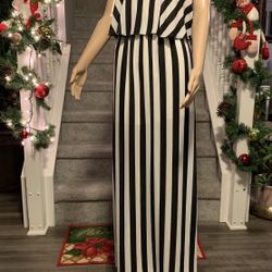 Long Dress Size Small Black/white Striped