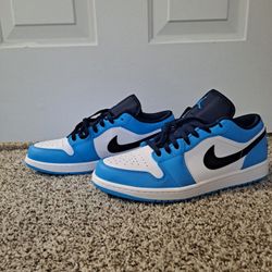 Nike Air Jordan 1 low "UNC"