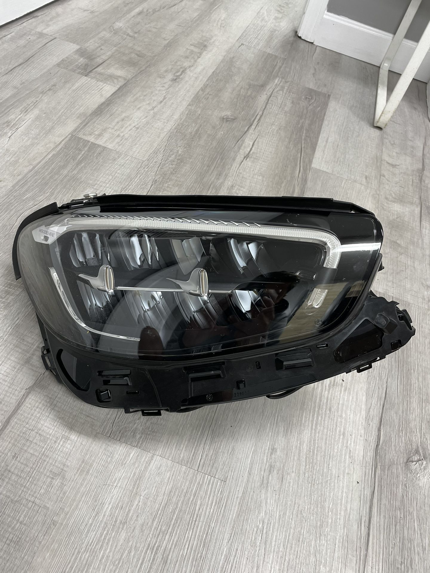 2021-2022 Mercedes-Benz E-Class RH HEADLIGHT 