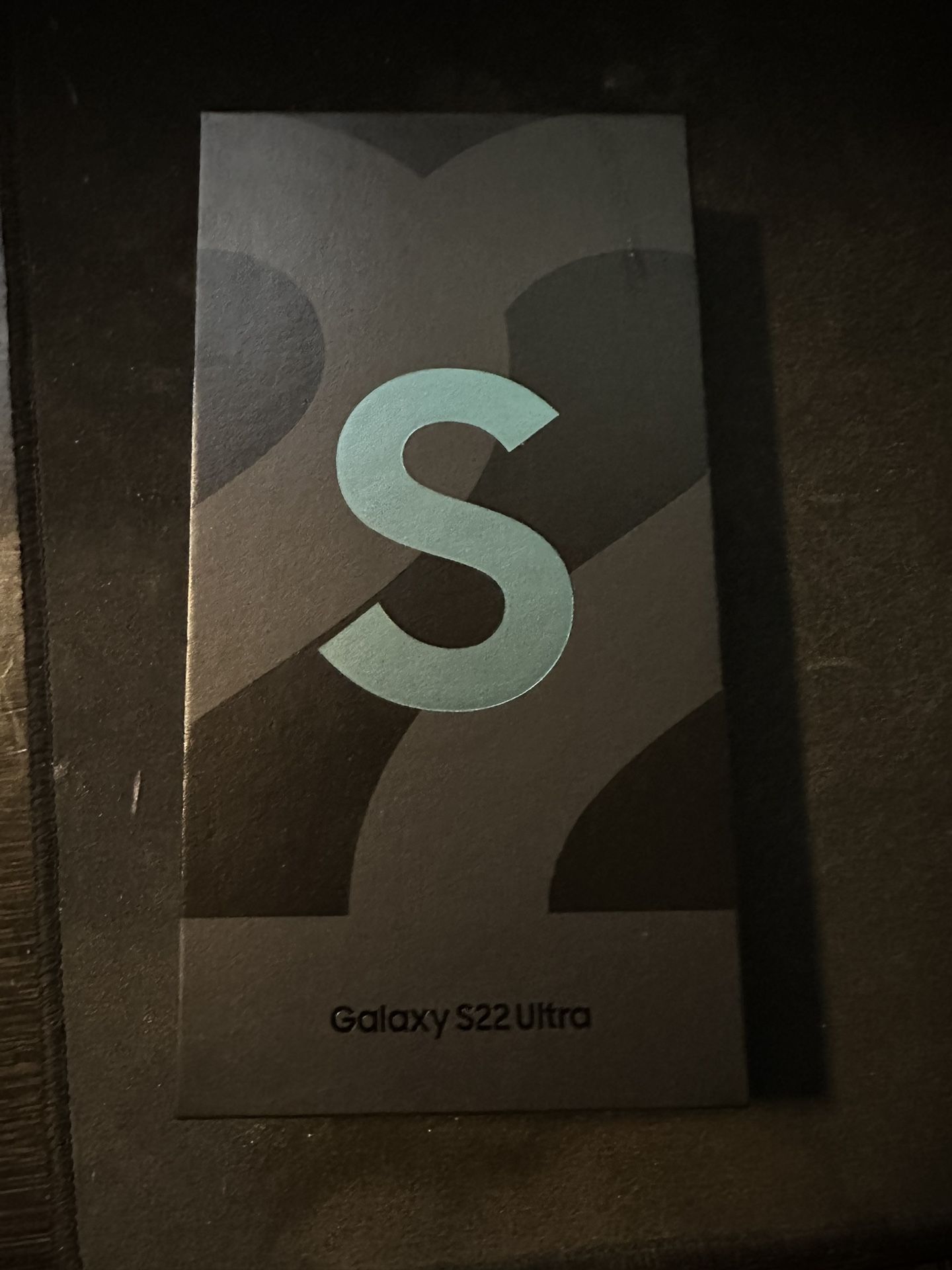 NEW Samsung S22 Ultra 256gb (Green, Unlocked) 