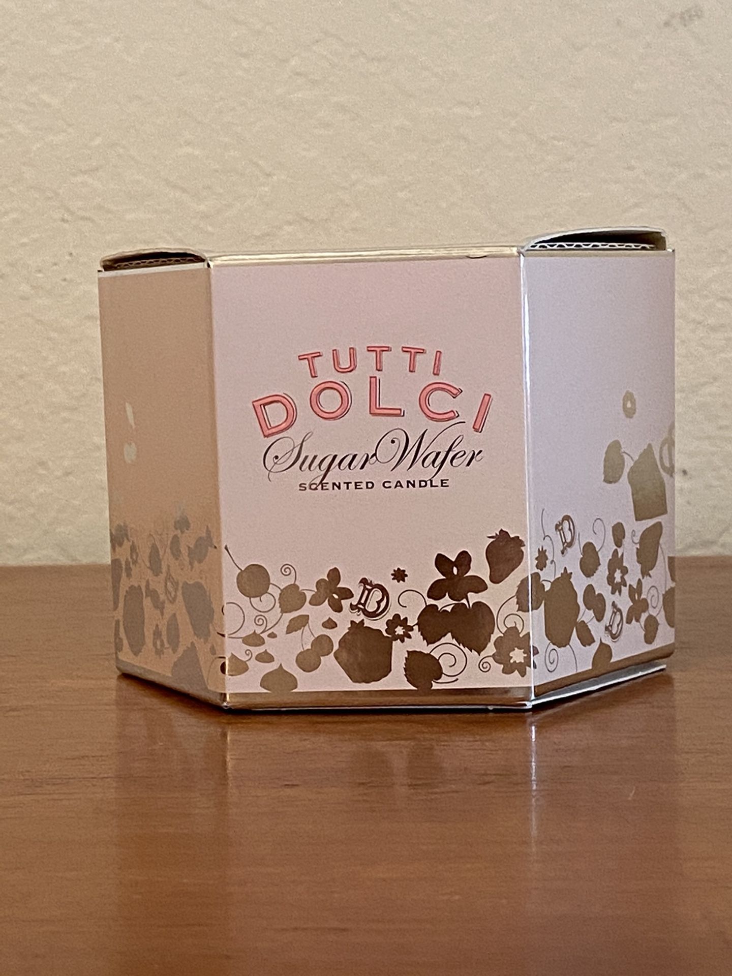 Tutti Dolce Candle Sugar Wafer Bath & Bodyworks retired limited edition brand from Italy