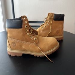 Timberland Boots Women’s 7.5
