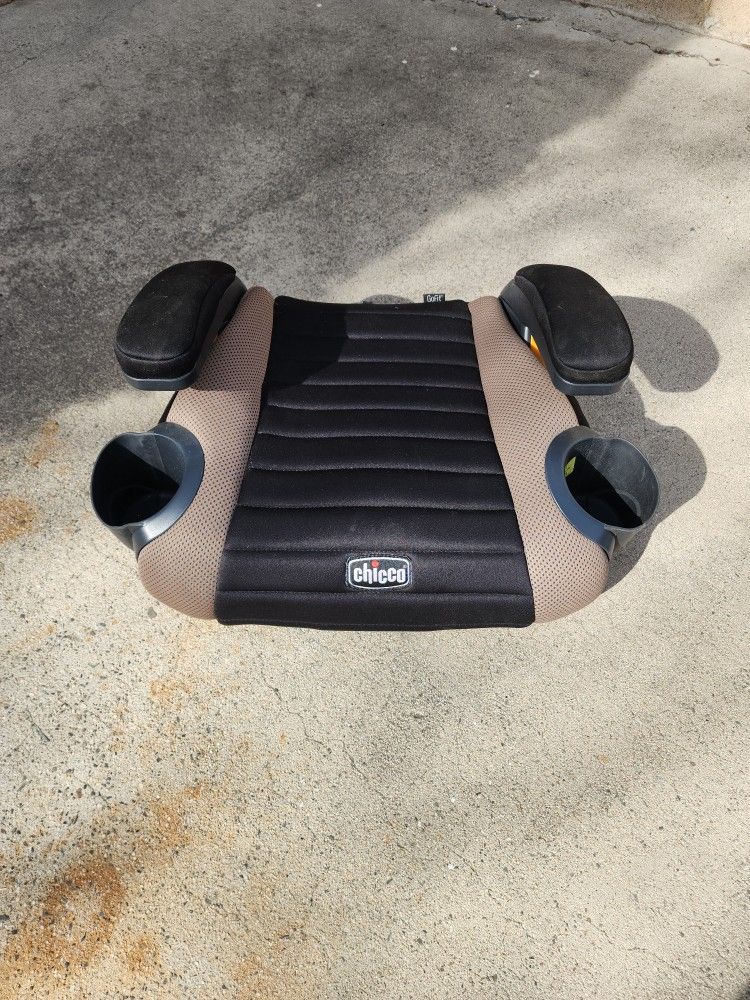 Chicco - Booster Seat