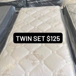 Twin Set 