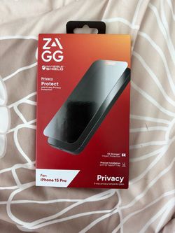 ZAGG InvisibleShield Privacy Screen Protector iPhone 15 Pro