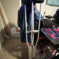 Medical Drive Adult Crutches 