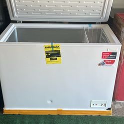 Frigidaire Chest Freezer 