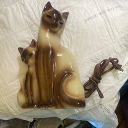 Vintage Howard Kron Siamese cats TV lamp