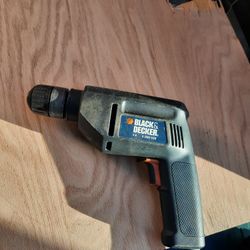 Black & Decker Creates Reversible Drill