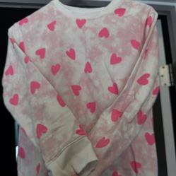 Girls heart crew neck