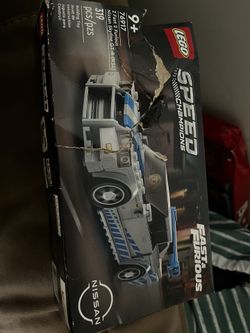 Brand New LEGO 76917 Fast & Furious Nissan Skyline – Box Damaged