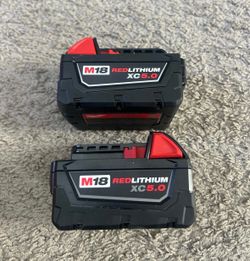 Milwaukee new battery 5ah 2x $130 nuevas