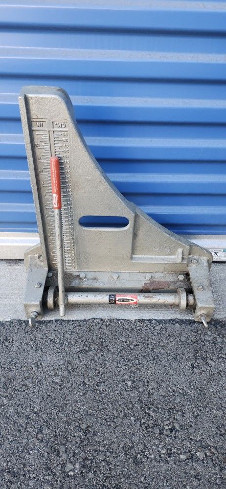 Beno J Gundlach No. H-76 Tile Cutter With Casters