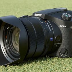 Sony RX10IV Ultra zoom Camera 24-600mm