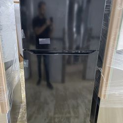 LG NEW OPENBOX BLACK 30” TOP AND BOTTOM REFRIGERATOR 
